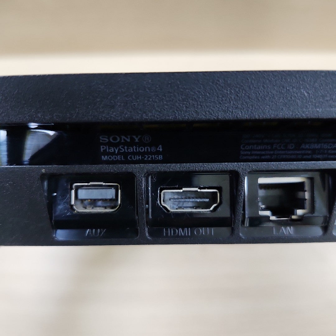CONSOLA DE VIDEOJUEGO SONY PS4 SLIM 1 TB (SEMINUEVO)