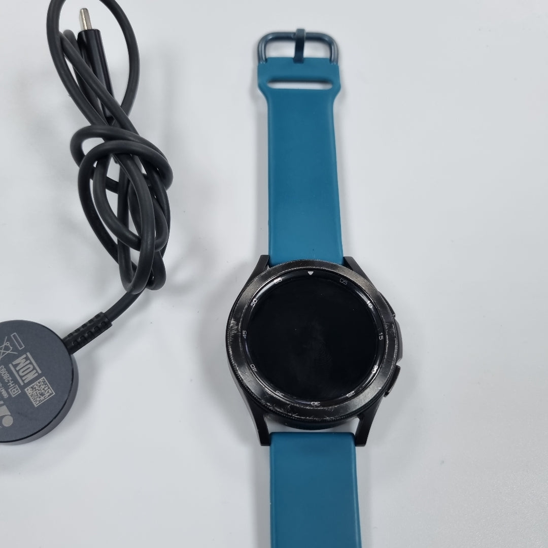 SMARTWATCH SAMSUNG GALAXY WATCH 4 CLASSIC SM-R885U 42 MM GPS + CELULAR (SEMINUEVO)