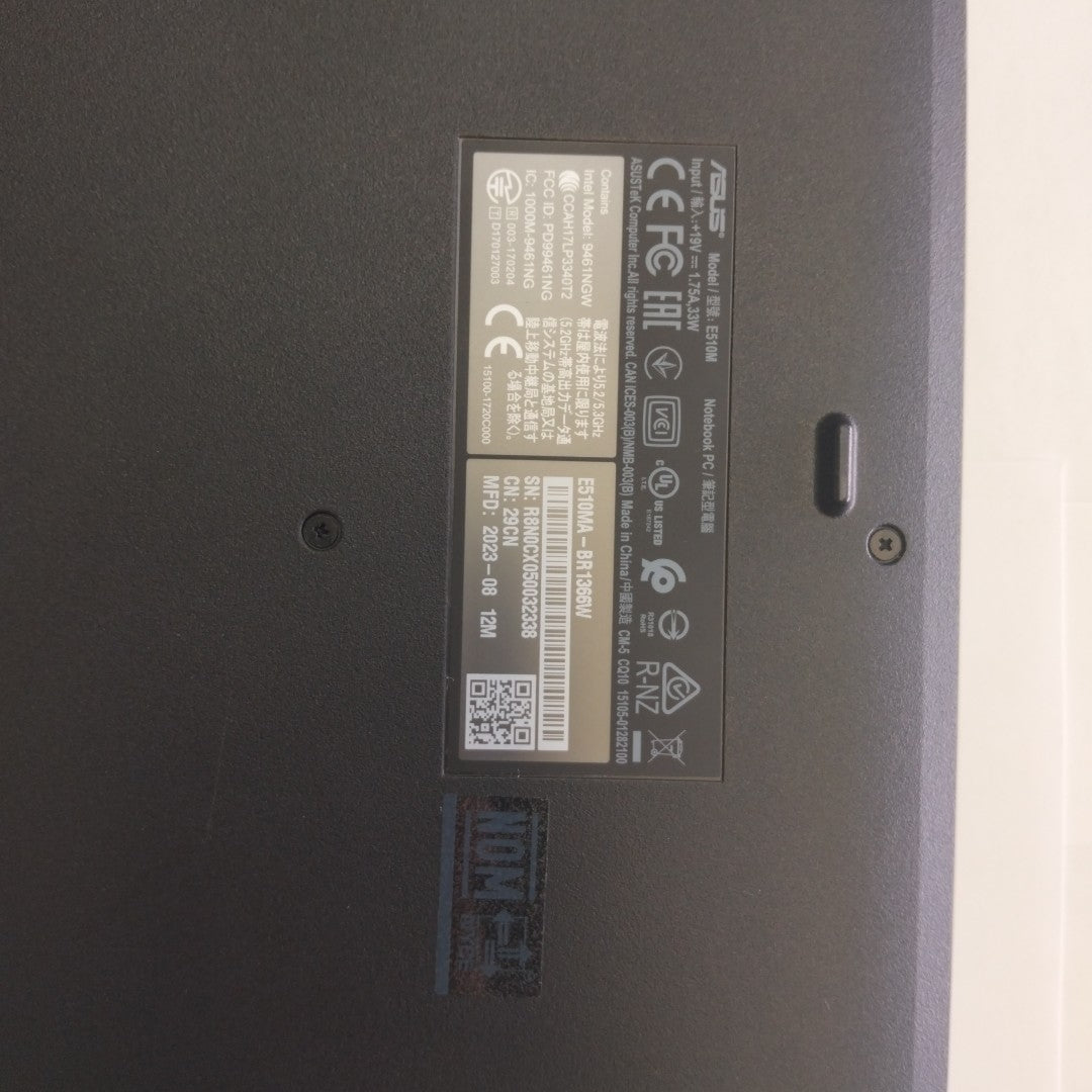 LAPTOP ASUS VIVOBOOK GO 15 E510MA-BR1366W (2023) 128 GB SSD 4 GB RAM (SEMINUEVO)