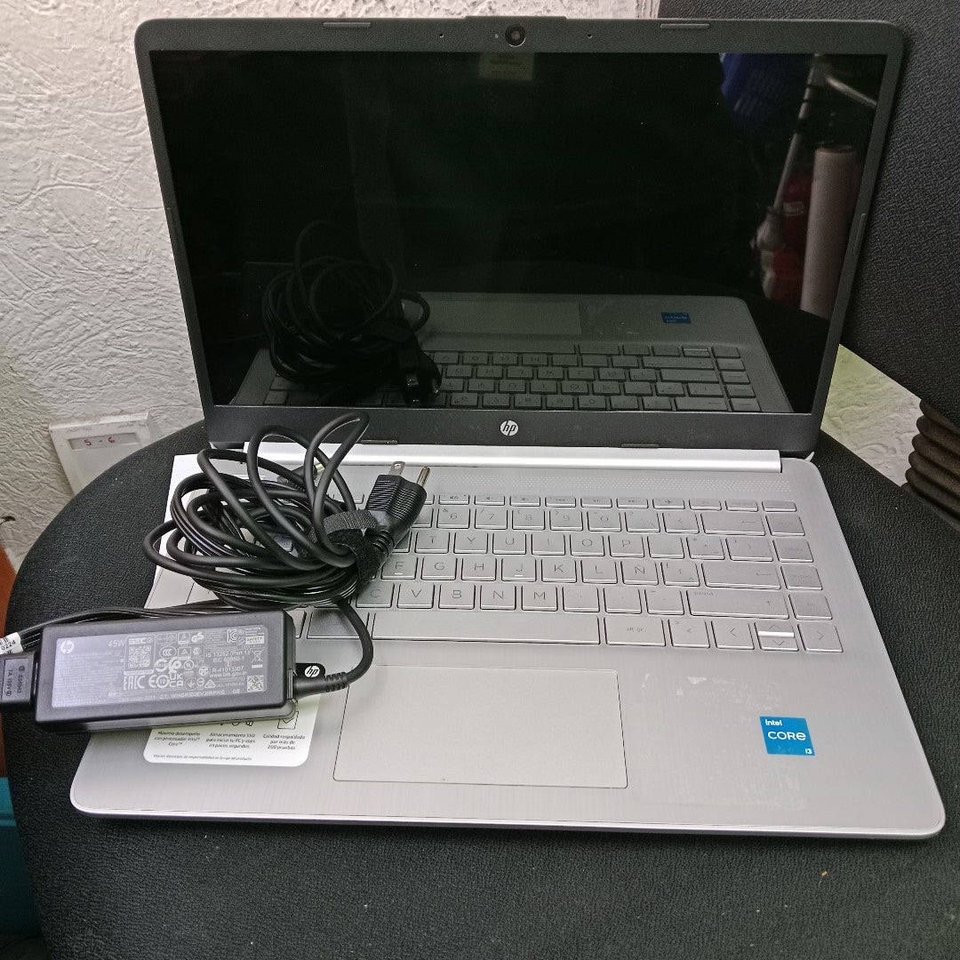 LAPTOP HP 14-DQ5007LA (2023) 512 GB SSD 16 GB RAM (SEMINUEVO)