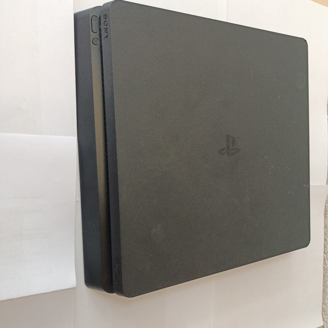 CONSOLA DE VIDEOJUEGO SONY PS4 1 TB (SEMINUEVO)