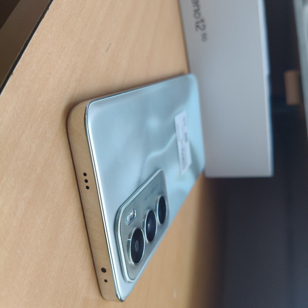 CELULAR OPPO   RENO12 5G CPH2625 (2024) 512 GB 12 GB RAM (SEMINUEVO)