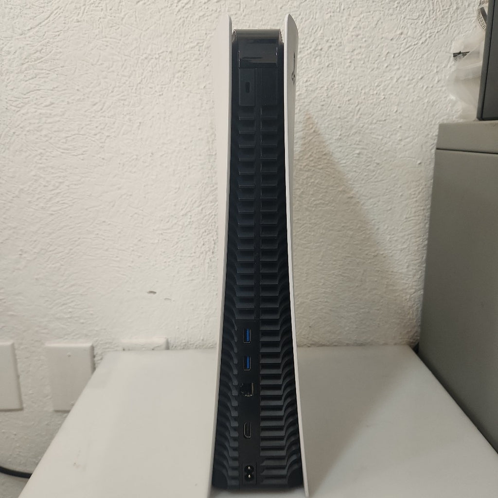 CONSOLA DE VIDEOJUEGO SONY PS5 DIGITAL 825 SSD (SEMINUEVO)