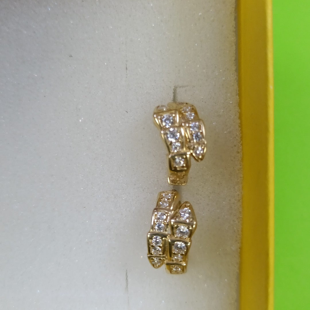 HUGGIES ORO 14K 3.3 (NUEVO)