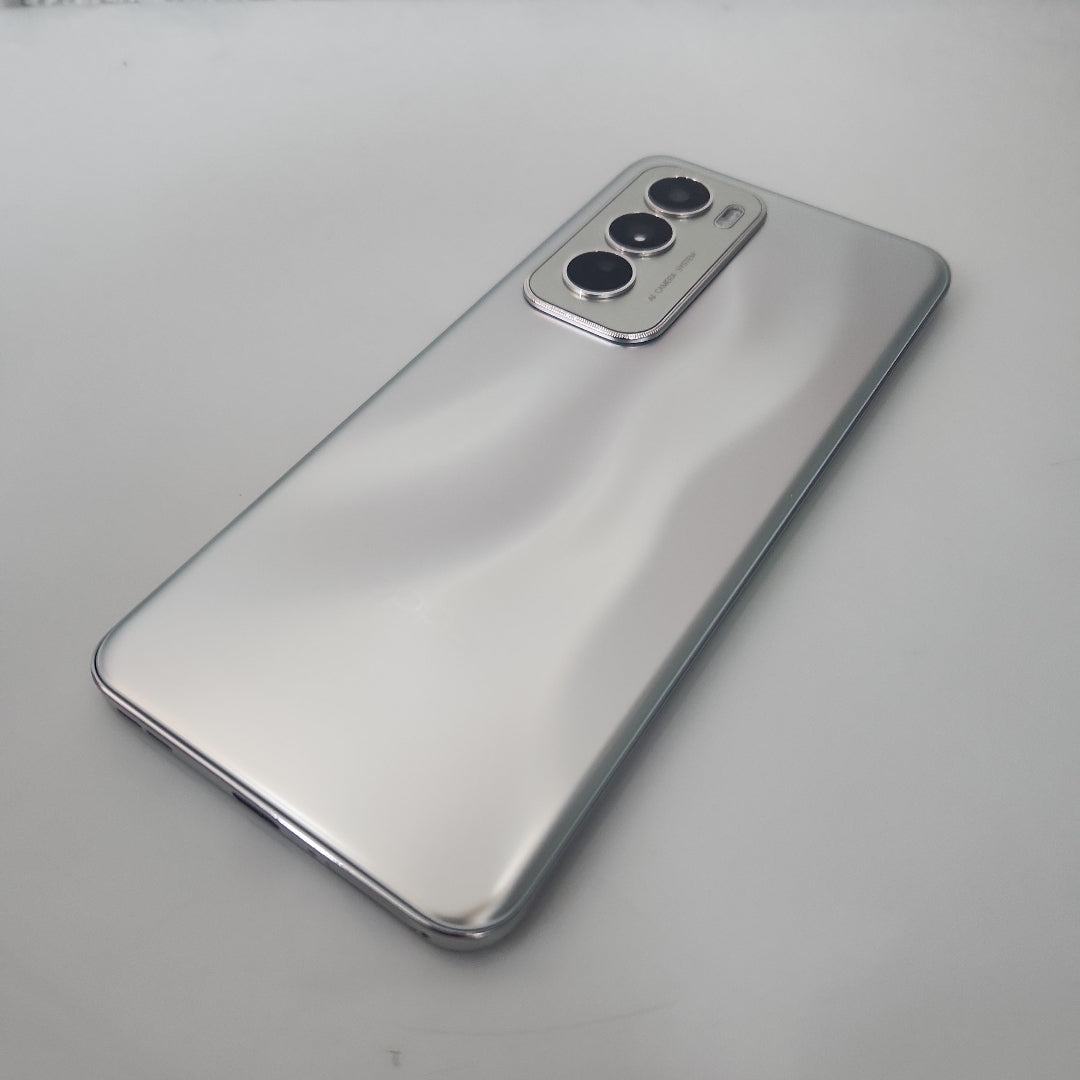 CELULAR OPPO   RENO12 5G CPH2625 (2024) 512 GB 12 GB RAM (SEMINUEVO)