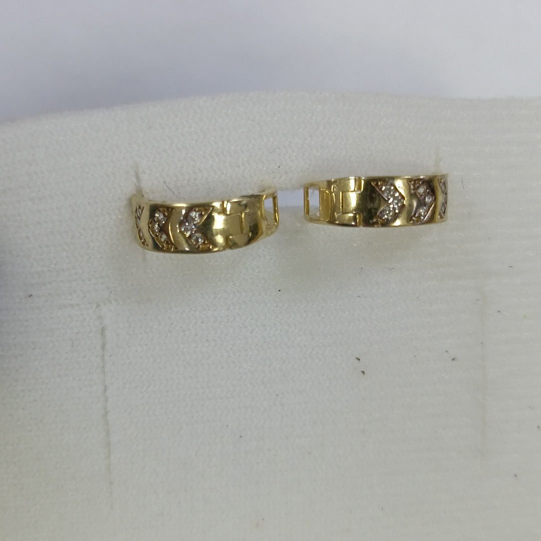 HUGGIES ORO 14K 2.5 (NUEVO)