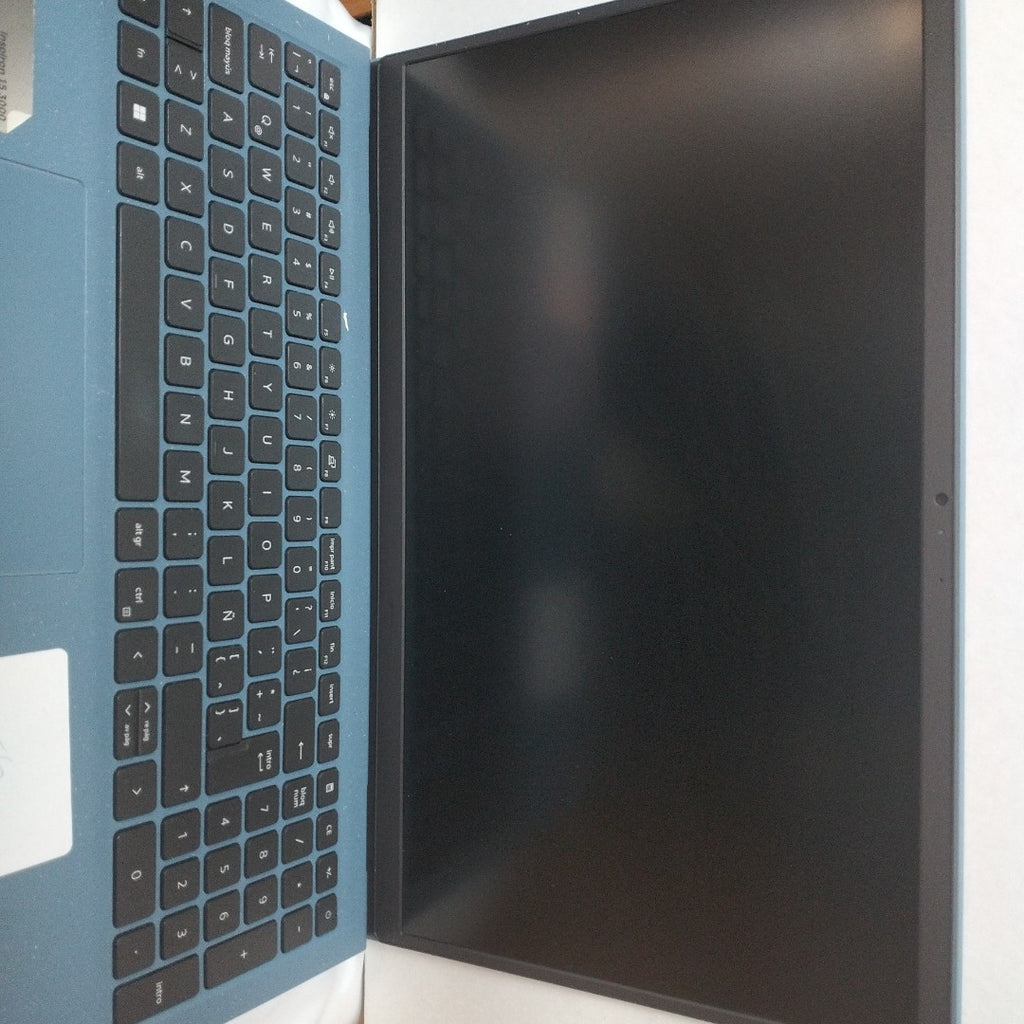 LAPTOP DELL INSPIRON 15 3511 (2022) 256 GB SSD 8 GB RAM (SEMINUEVO)