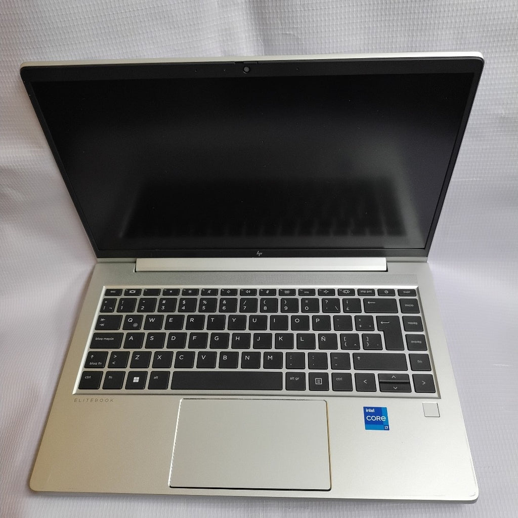 LAPTOP HP ELITEBOOK 640 G10 (2024) 512 GB SSD 16 GB RAM (SEMINUEVO)