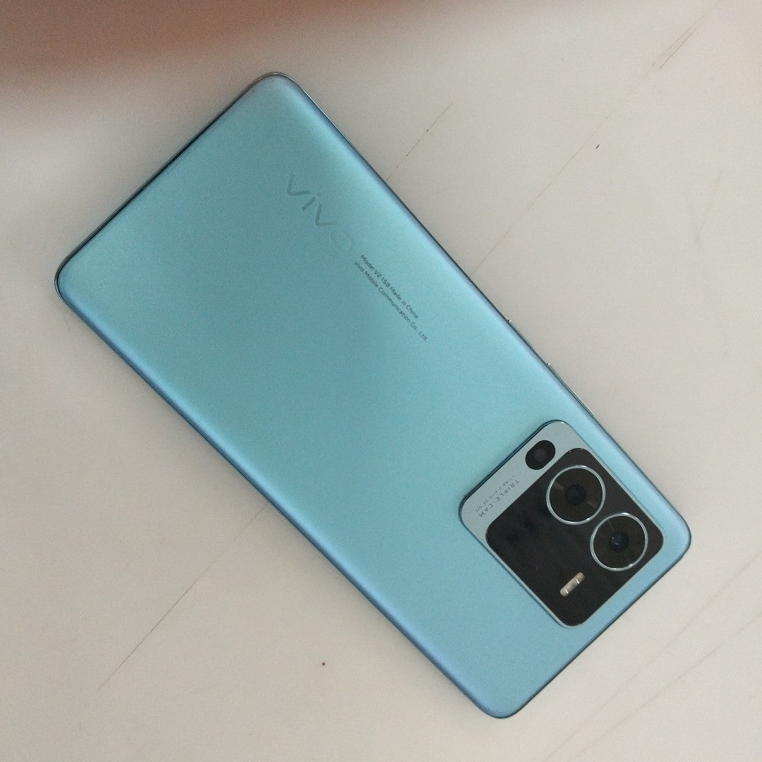 CELULAR VIVO V25 PRO V2158 256 GB 12 GB RAM (SEMINUEVO)
