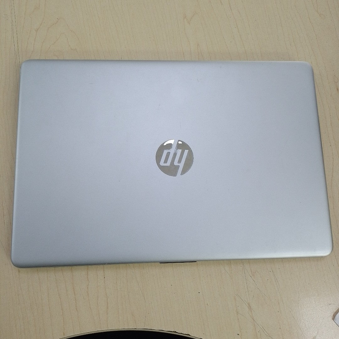 LAPTOP HP 15-EF1501LA (2022) 256 GB SSD 8 GB RAM (SEMINUEVO)