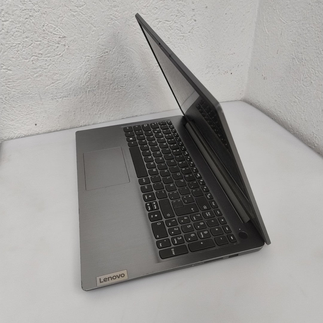 LAPTOP LENOVO IDEAPAD 3 15IAU7 (2022) 512 GB SSD 8 GB RAM