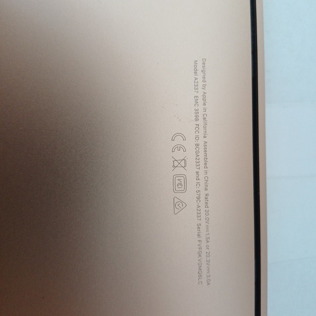 LAPTOP APPLE MACBOOK AIR 13" 2020 3.2 A2337 256 GB SSD 8 GB RAM (SEMINUEVO)