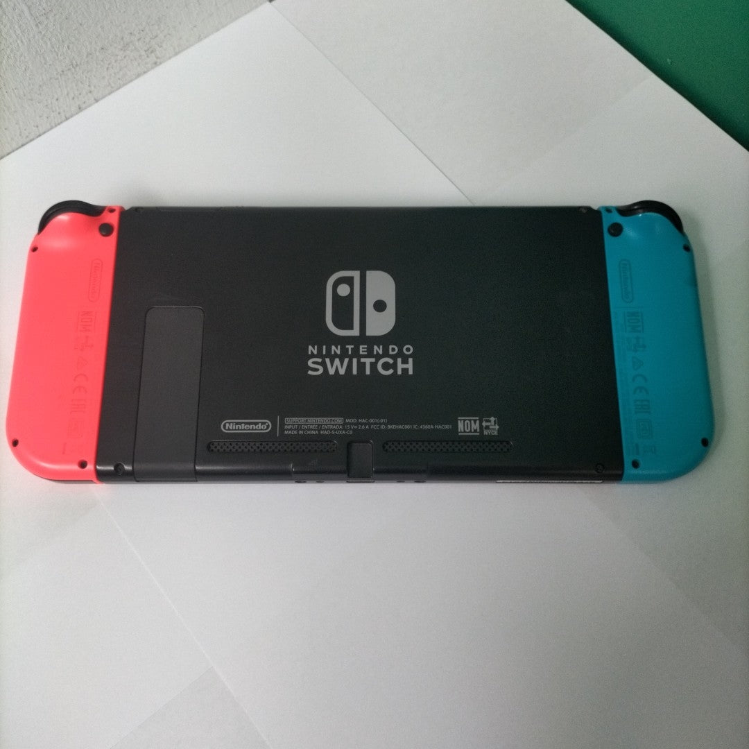CONSOLA DE VIDEOJUEGO NINTENDO SWITCH 1.1 32 GB (SEMINUEVO)