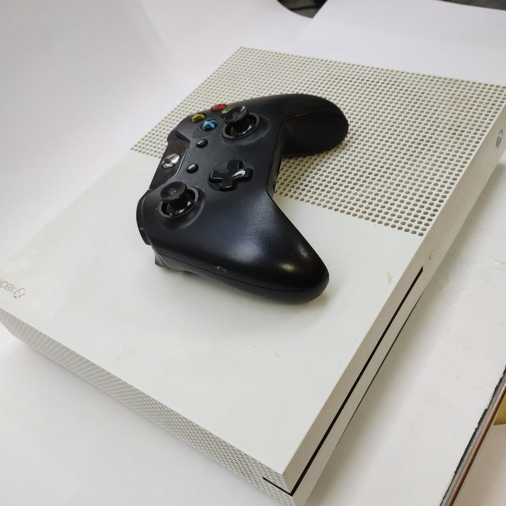 CONSOLA DE VIDEOJUEGO MICROSOFT XBOX ONE S 500 GB  (SEMINUEVO)