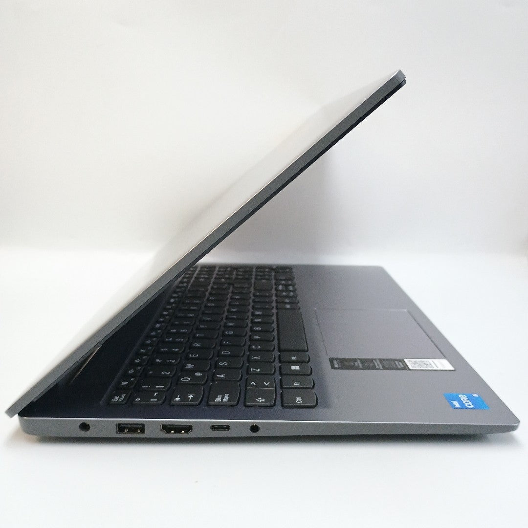 LAPTOP LENOVO IDEAPAD SLIM 3 15IAH8 (2024) 512 GB SSD 8 GB RAM (SEMINUEVO)