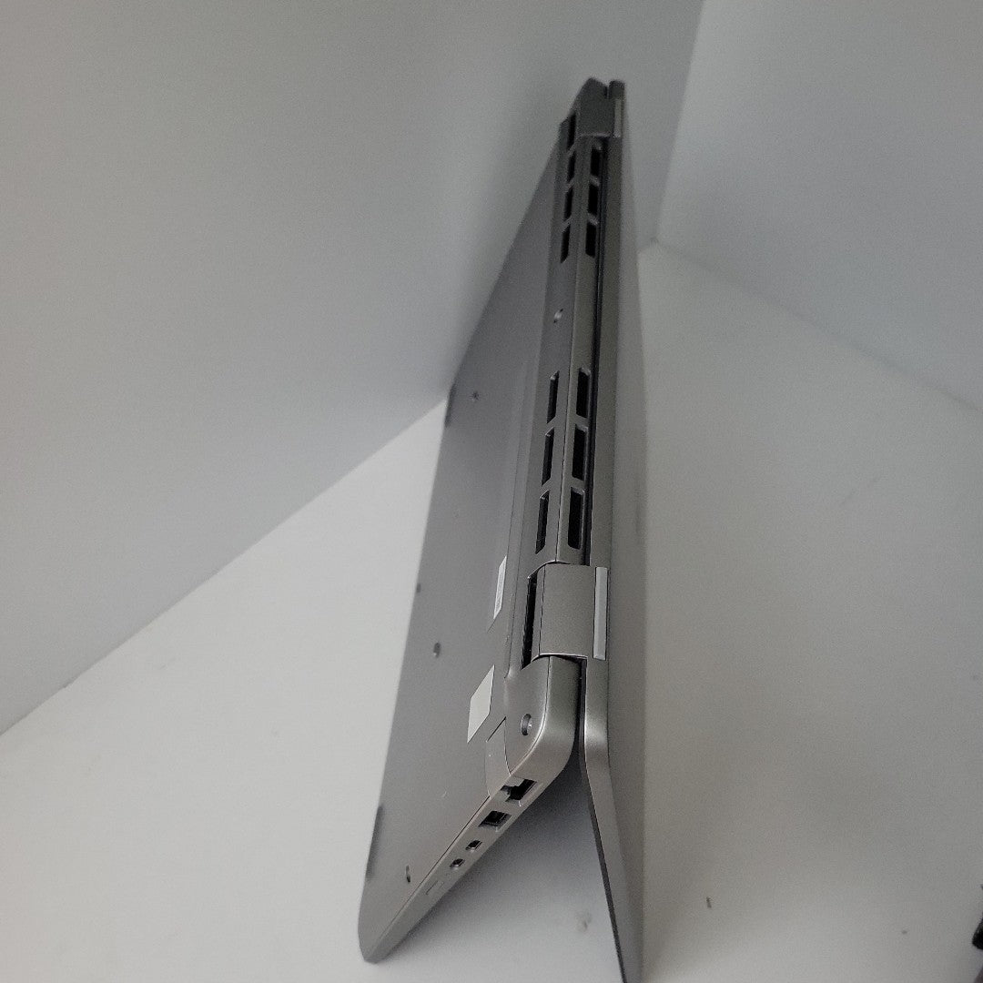 LAPTOP DELL LATITUDE 5450 (2024) 512 GB SSD 16 GB RAM (SEMINUEVO)