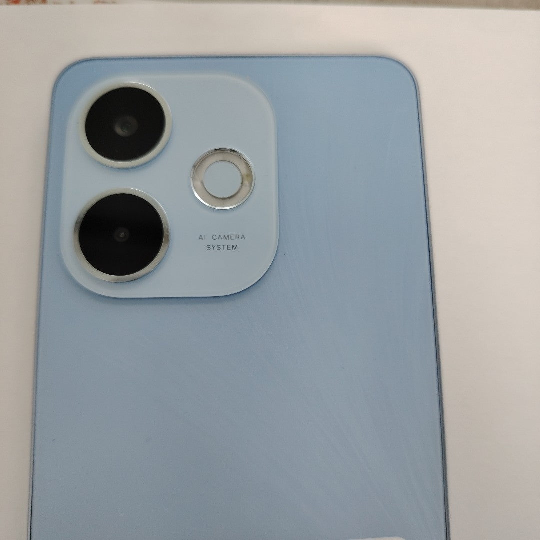 CELULAR OPPO  A5 PRO CPH2711 (2025) 256 GB 8 GB RAM (SEMINUEVO)