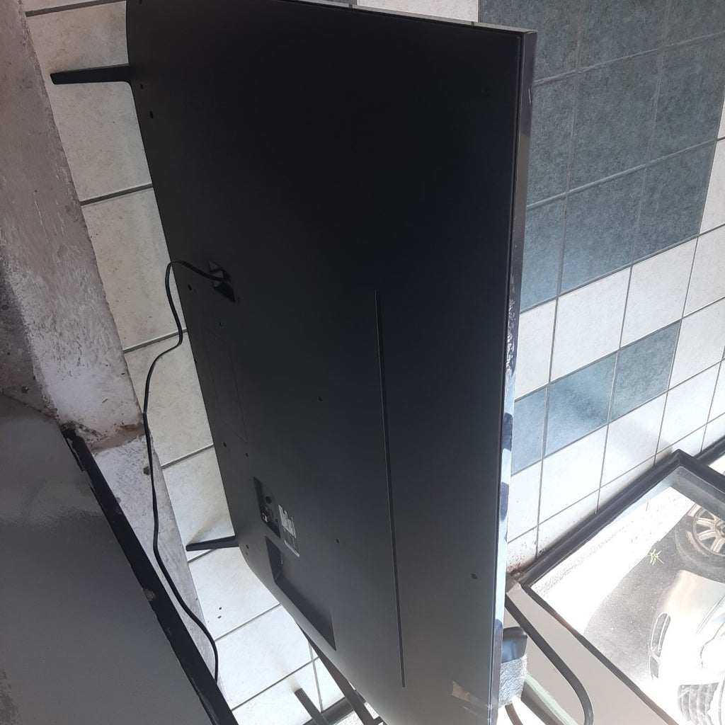 PANTALLA LG 60UQ8000PSB (2024) 60" LED 4K (SEMINUEVO)