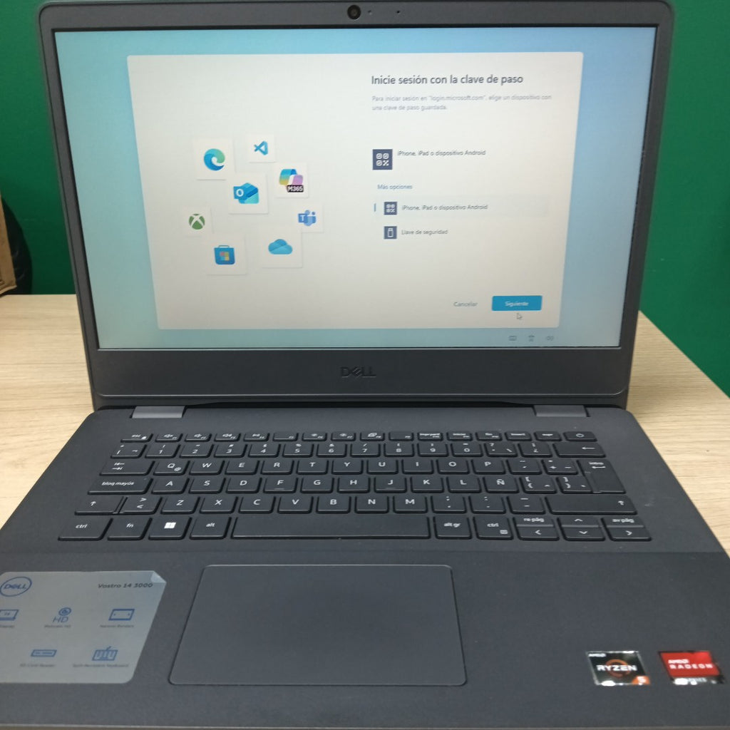 LAPTOP DELL VOSTRO 3405 (2022) 256 GB SSD 8 GB RAM (SEMINUEVO)