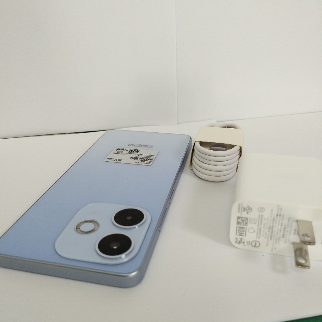 CELULAR OPPO  A5 PRO CPH2711 (2025) 256 GB 8 GB RAM (SEMINUEVO)