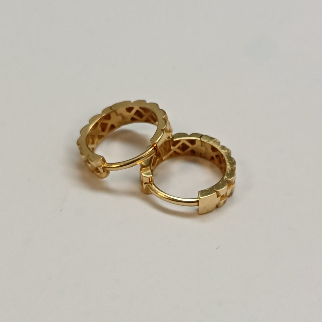 HUGGIES ORO 14K 2.2 (NUEVO)