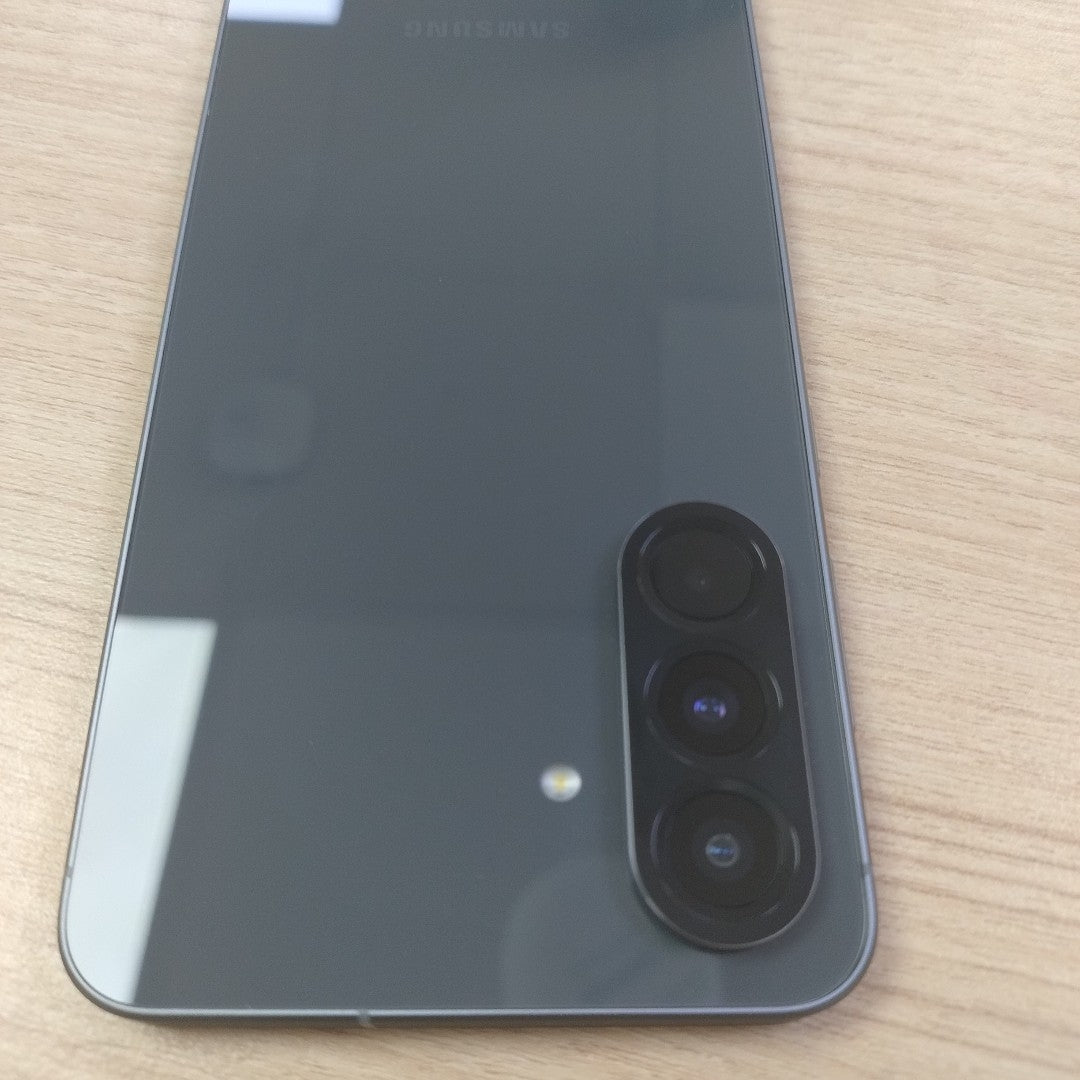CELULAR SAMSUNG GALAXY A56 SM-A566E (2025) 128 GB 8 GB RAM (SEMINUEVO)