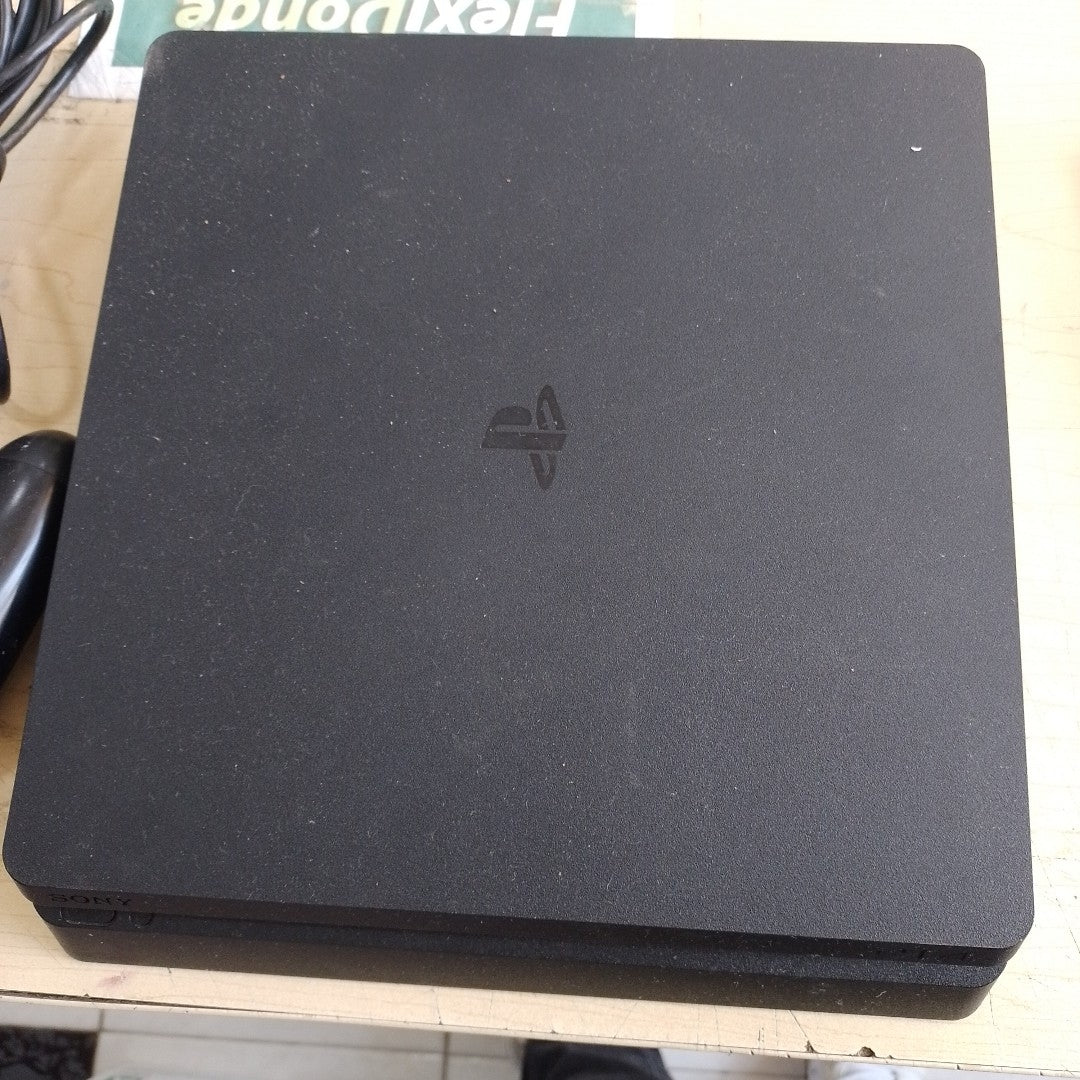 CONSOLA DE VIDEOJUEGO SONY PS4 SLIM 1 TB (SEMINUEVO)