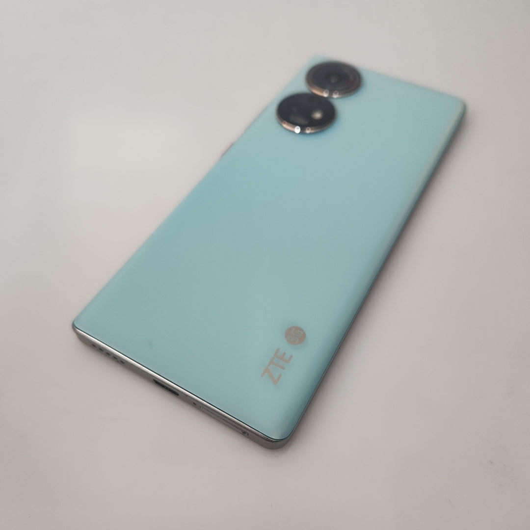 CELULAR ZTE AXON 50 5G 9050N 256 GB 6 GB RAM (SEMINUEVO)