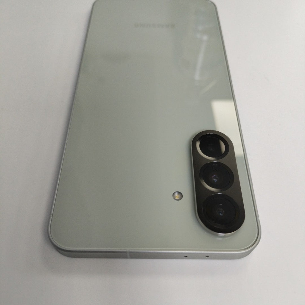 CELULAR SAMSUNG GALAXY A56 SM-A566E (2025) 128 GB 8 GB RAM (SEMINUEVO)