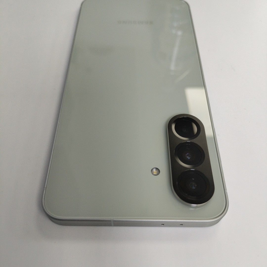 CELULAR SAMSUNG GALAXY A56 SM-A566E (2025) 128 GB 8 GB RAM (SEMINUEVO)