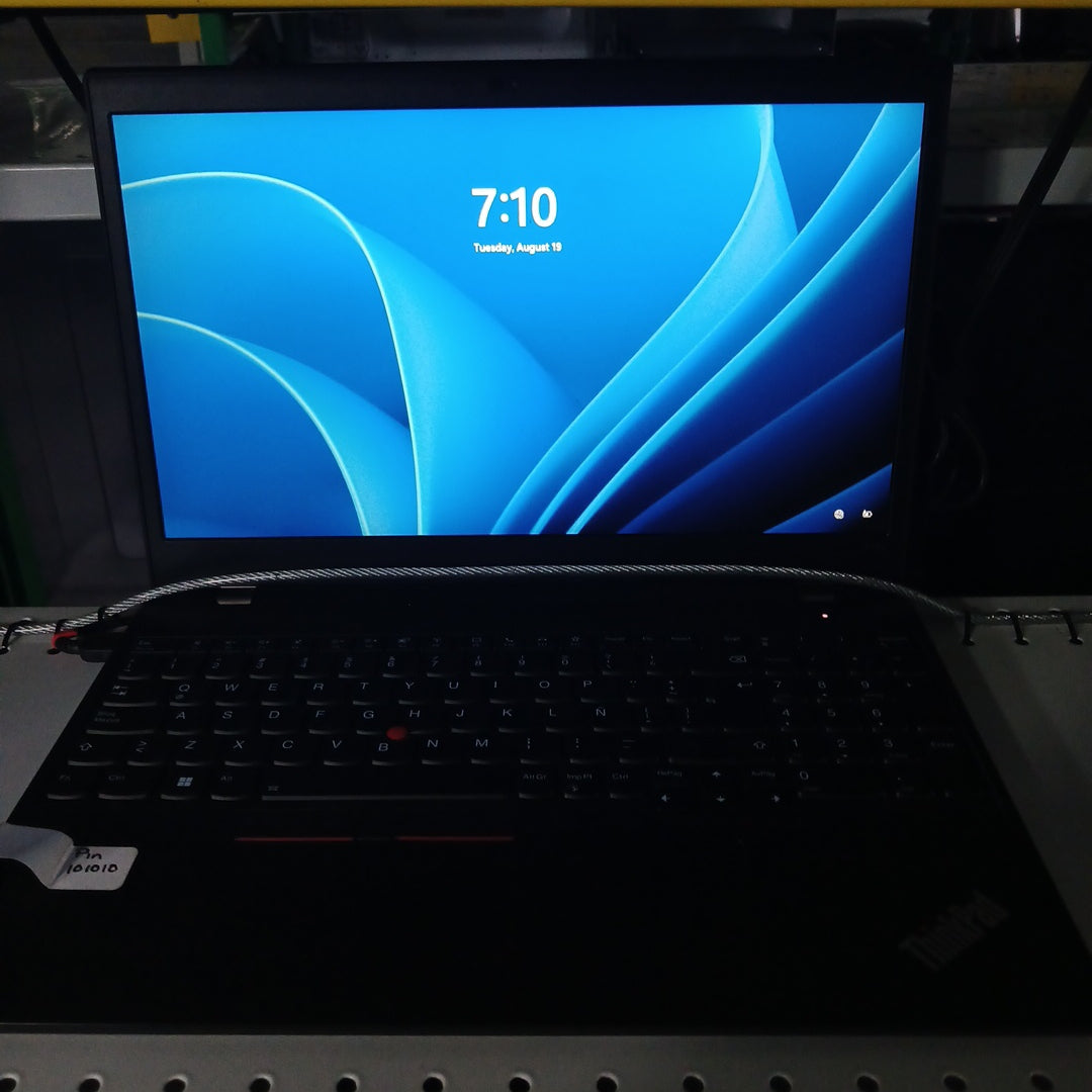 LAPTOP LENOVO THINKPAD P15V GEN 3 (2023) 2 TB SSD 32 GB RAM (SEMINUEVO)