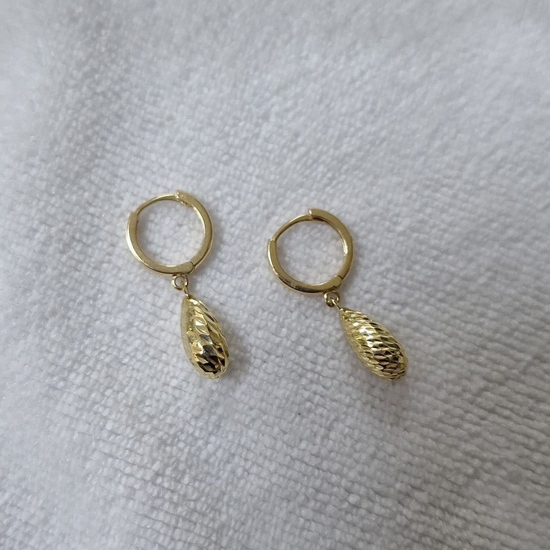 HUGGIES ORO 14K 1.5 (NUEVO)