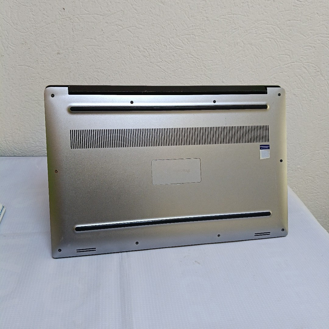 LAPTOP DELL G15 5520 (2022) 512 GB SSD 16 GB RAM (SEMINUEVO)