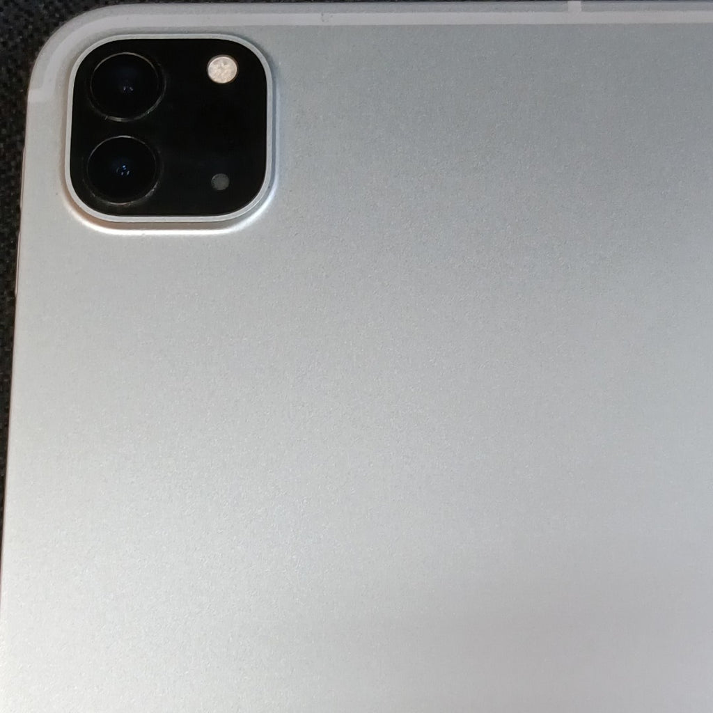 TABLETA APPLE IPAD PRO 5 12.9" A2379 2 TB 16 GB RAM (SEMINUEVO)