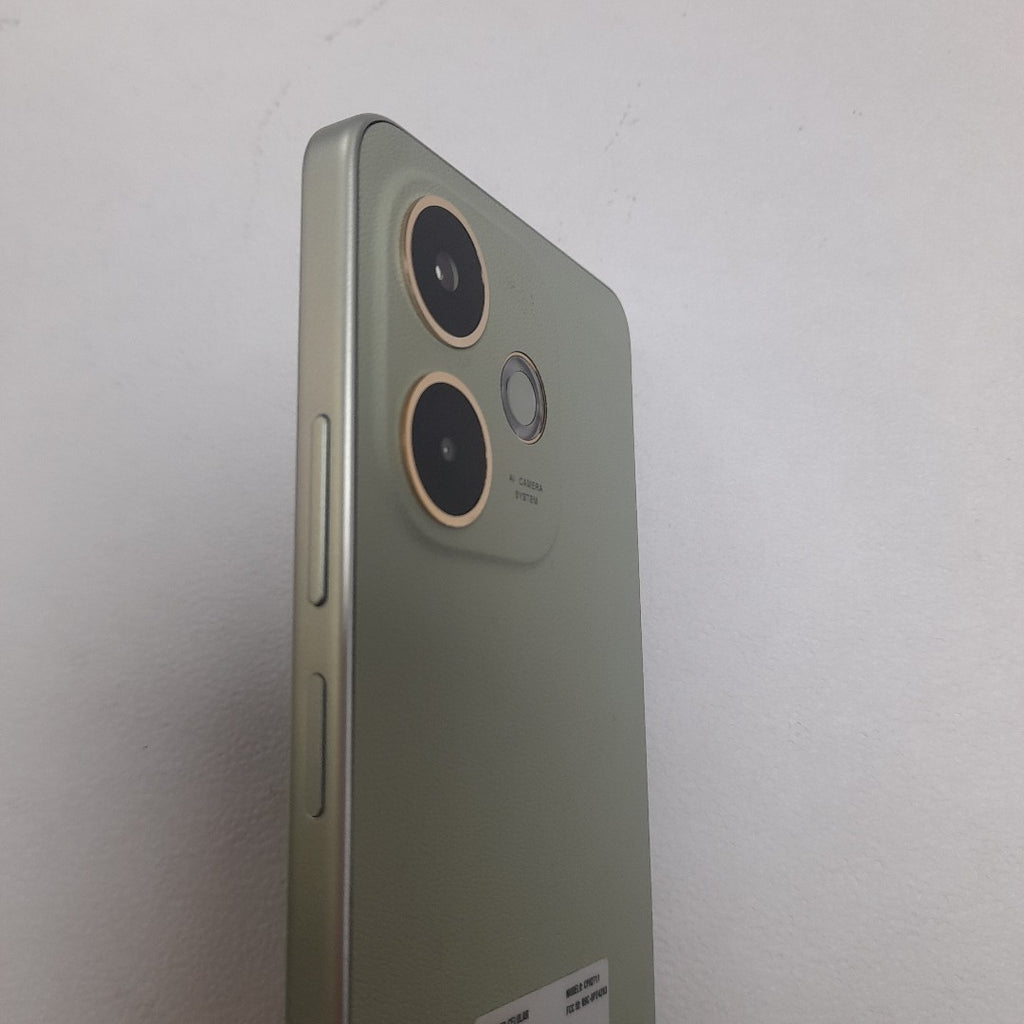 CELULAR OPPO  A5 PRO CPH2711 (2025) 256 GB 8 GB RAM (SEMINUEVO)