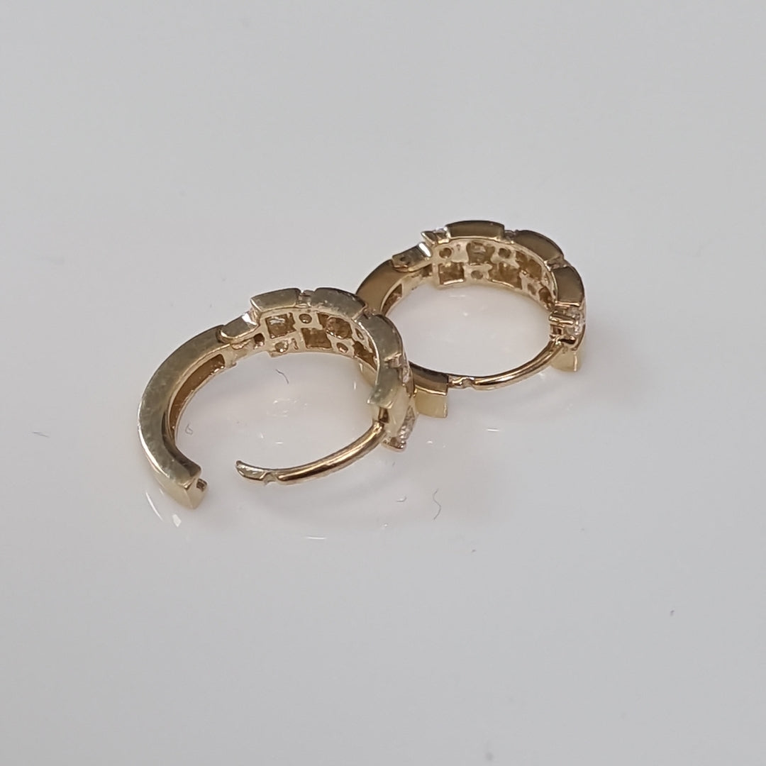 HUGGIES ORO 14K 1.9 (NUEVO)