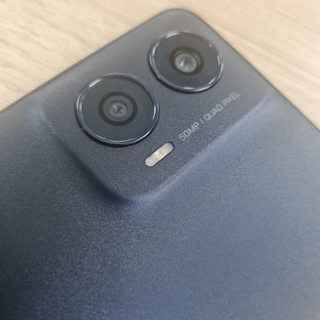 CELULAR MOTOROLA MOTO G24 XT2423-1 (2024) 256 GB 4 GB RAM (SEMINUEVO)