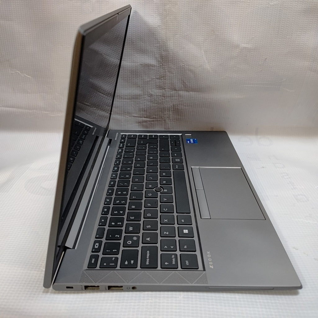 LAPTOP HP ZBOOK FIREFLY 14 G8 (2022) 512 GB SSD 16 GB RAM (SEMINUEVO)
