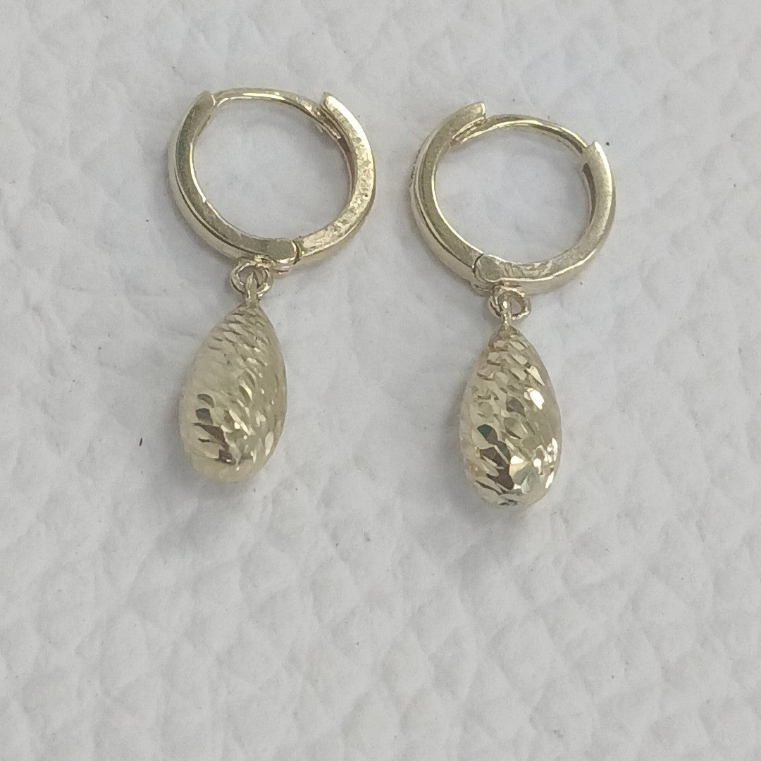 HUGGIES ORO 14K 1.5 (NUEVO)