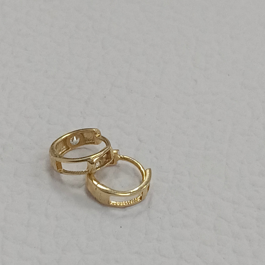 HUGGIES ORO 14K 1.4 (NUEVO)