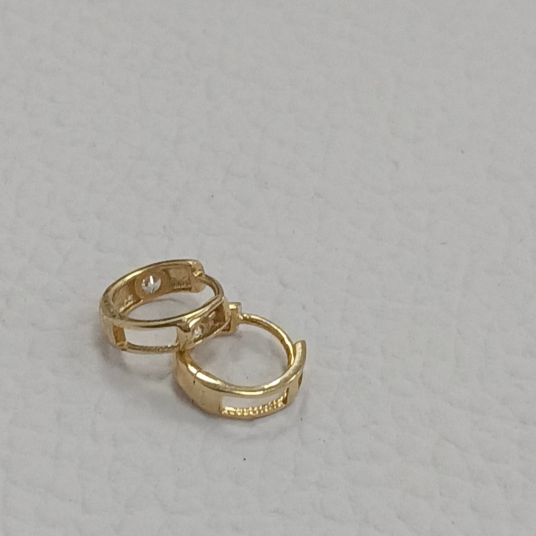 HUGGIES ORO 14K 1.4 (NUEVO)