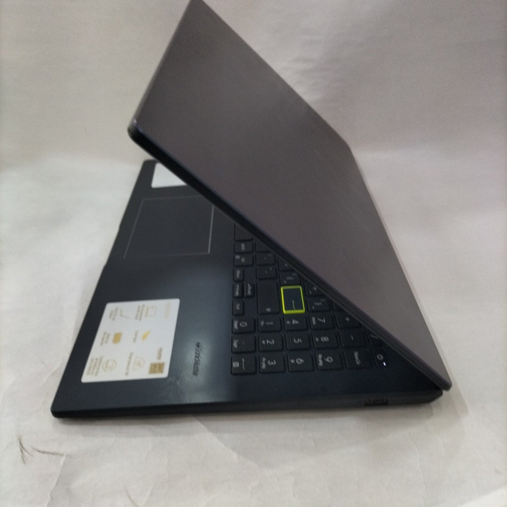 LAPTOP ASUS VIVOBOOK GO 15 E510MA-BR1366W (2023) 128 GB SSD 4 GB RAM (SEMINUEVO)