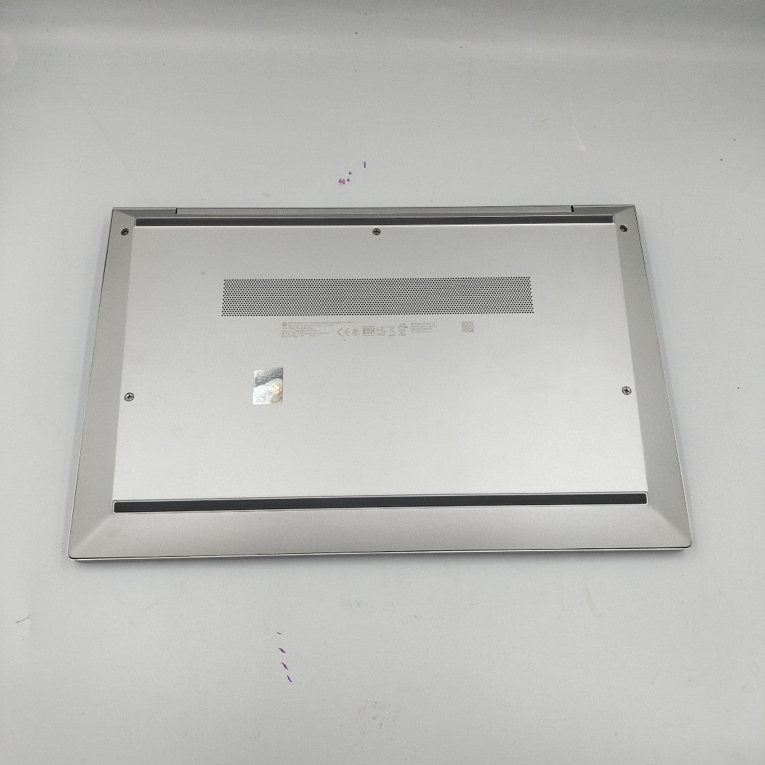 LAPTOP HP ELITEBOOK 840 G8 (2023) 256 GB SSD 16 GB RAM (SEMINUEVO)