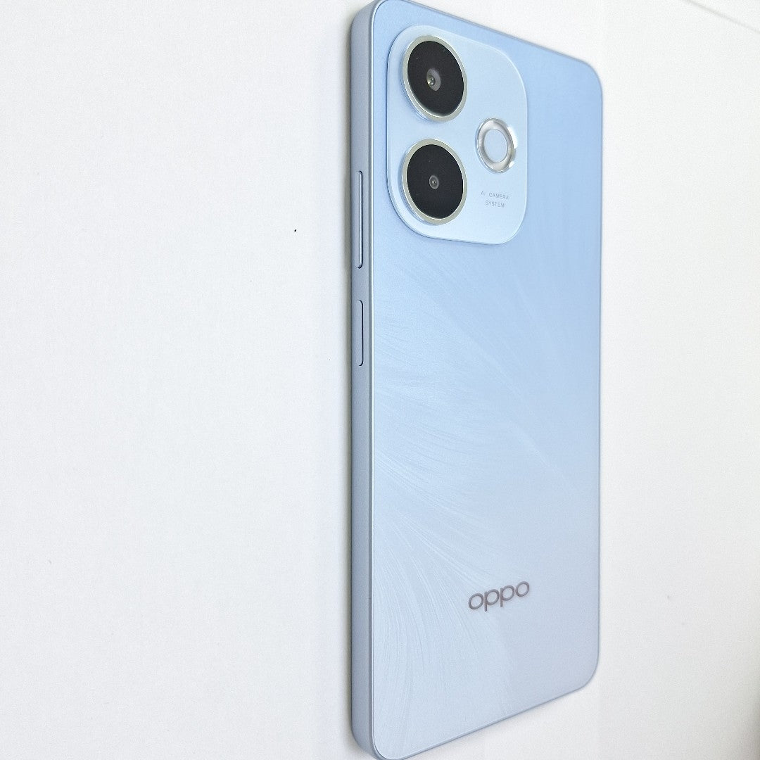 CELULAR OPPO  A5 PRO CPH2711 (2025) 256 GB 8 GB RAM (SEMINUEVO)