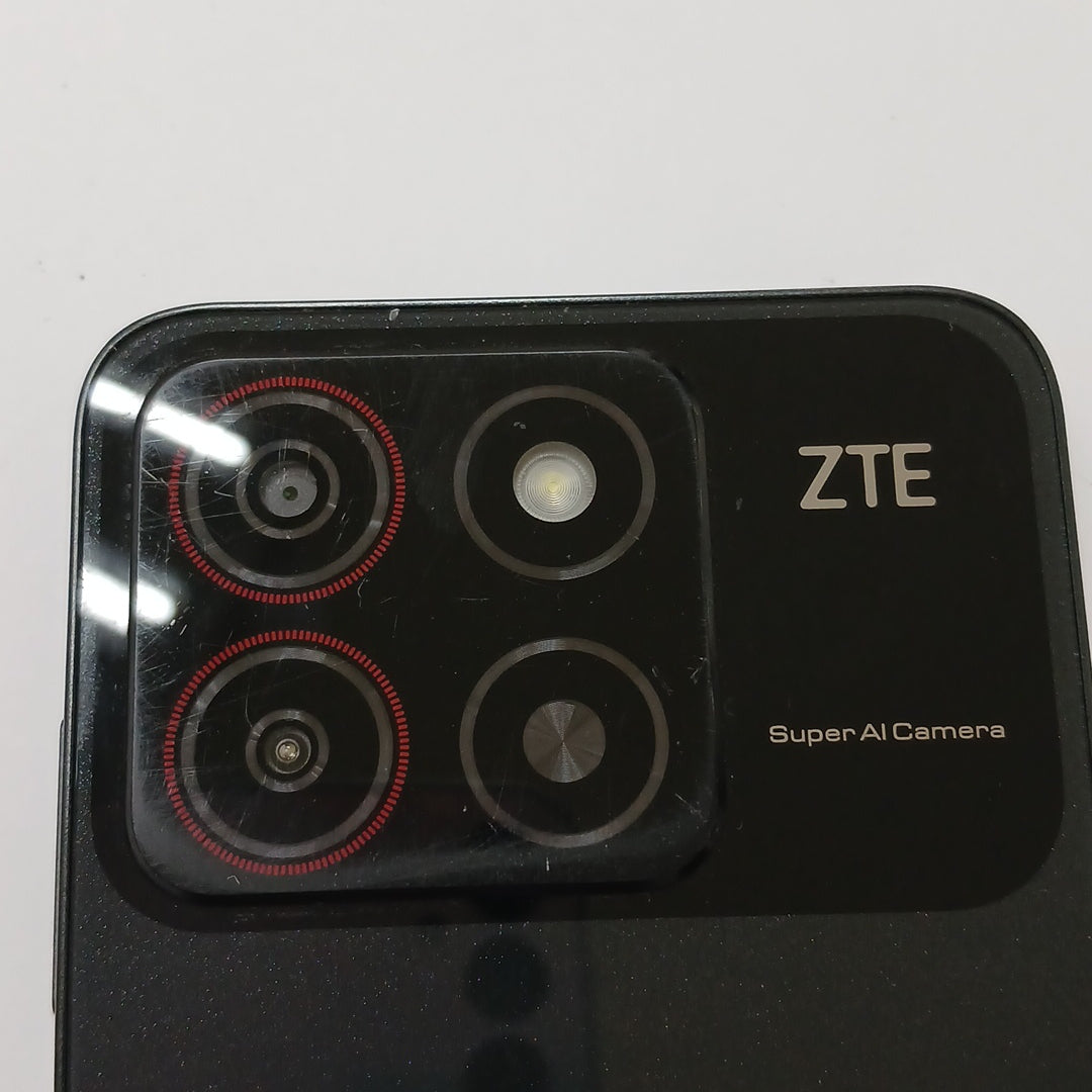 CELULAR ZTE BLADE A35 Z2453 (2024) 64 GB 4 GB RAM (SEMINUEVO)