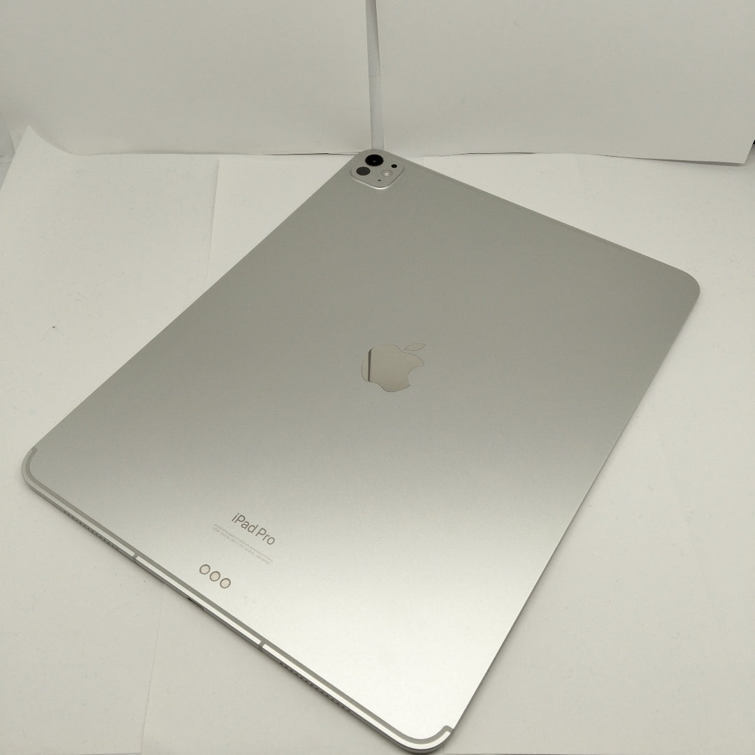 TABLETA APPLE IPAD PRO 13" A2926 (2024) 256 GB 8 GB RAM (SEMINUEVO)