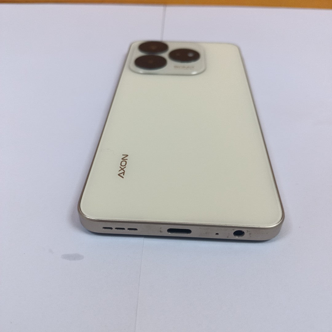 CELULAR ZTE AXON 60 LITE Z2350 256 GB 4 GB RAM (SEMINUEVO)