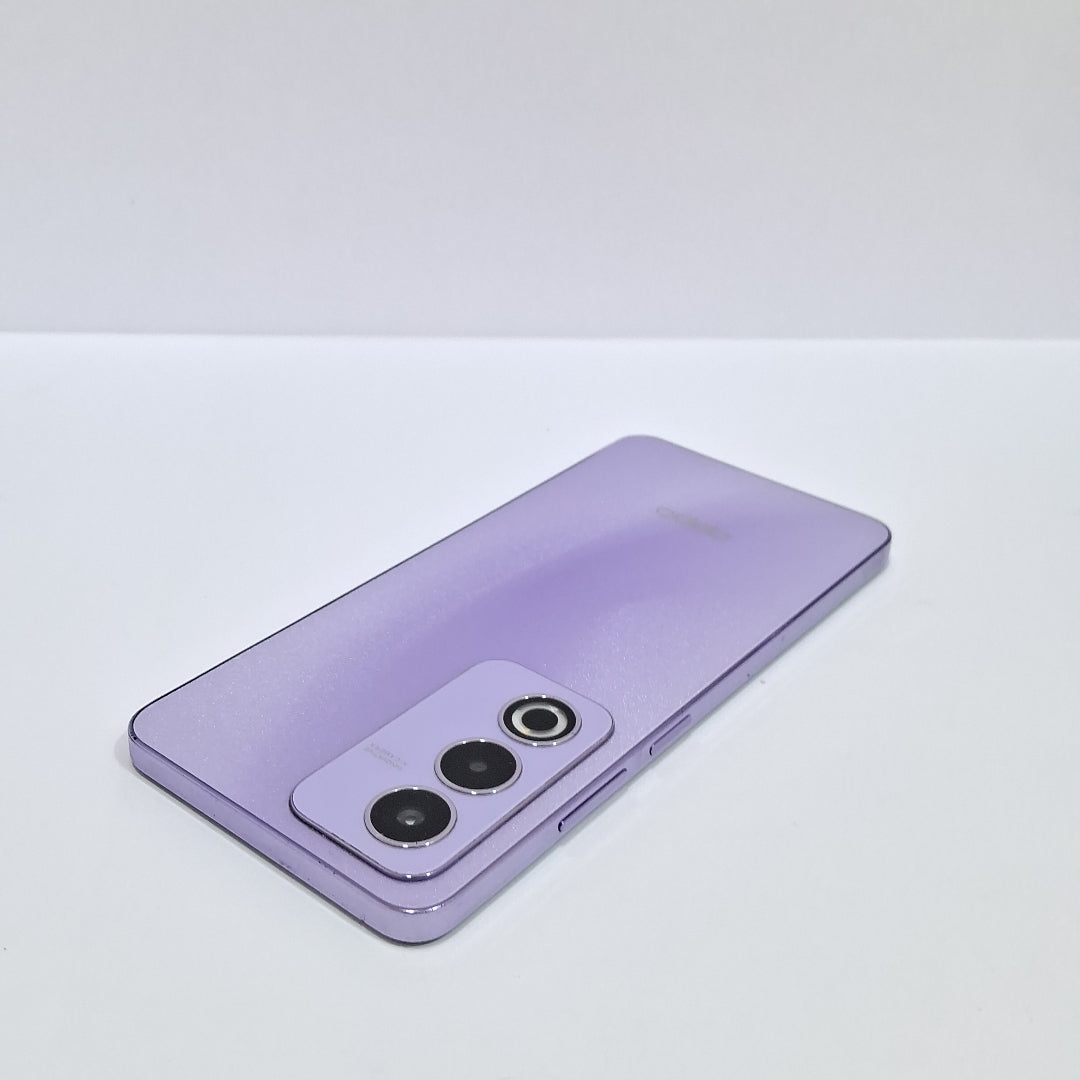 CELULAR OPPO  A80 5G CPH2639 (2024) 256 GB 8 GB RAM (SEMINUEVO)