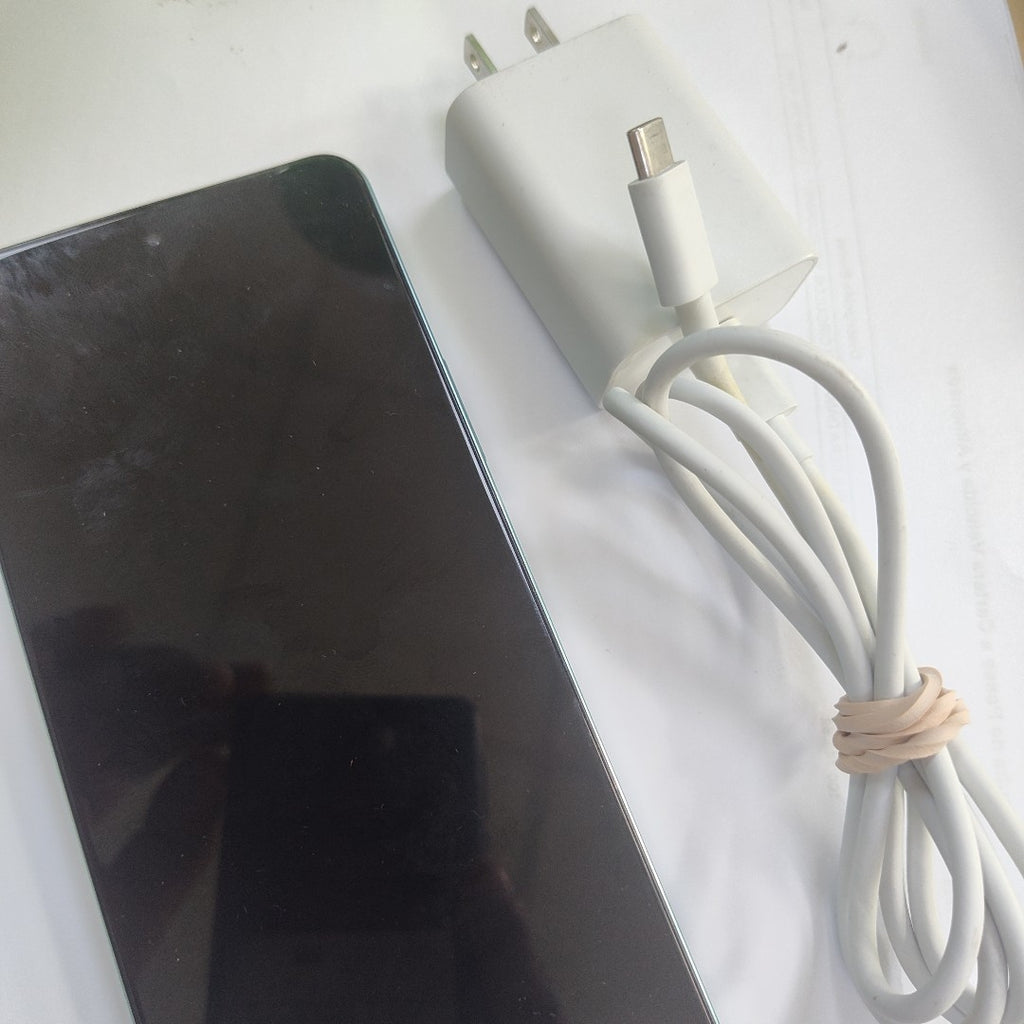 CELULAR VIVO Y36 V2247 256 GB 8 GB RAM (SEMINUEVO)