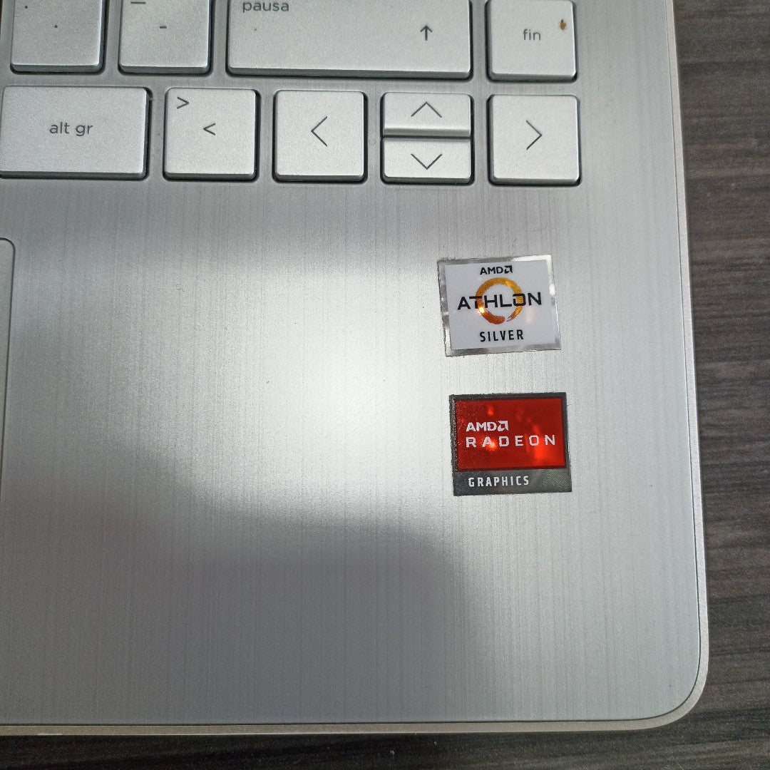 LAPTOP HP 14-DK1506LA (2022) 256 GB SSD 8 GB RAM (SEMINUEVO)